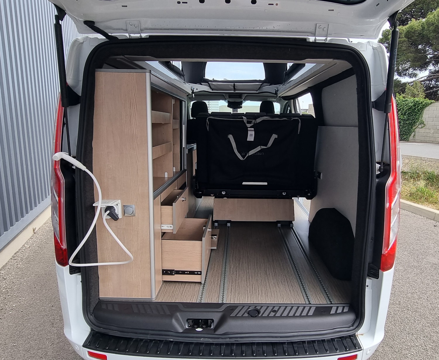 Ford transit van aménagé outlet