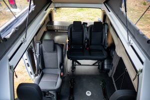 intérieur aménagé du Van ford transit Rhino Aventourer